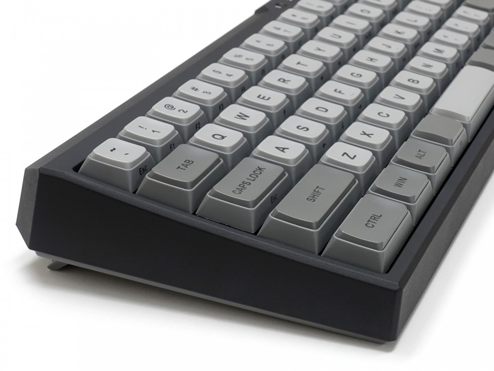 USA Majestouch MINILA-R Convertible Matte Black MX Blue Click Keyboard
