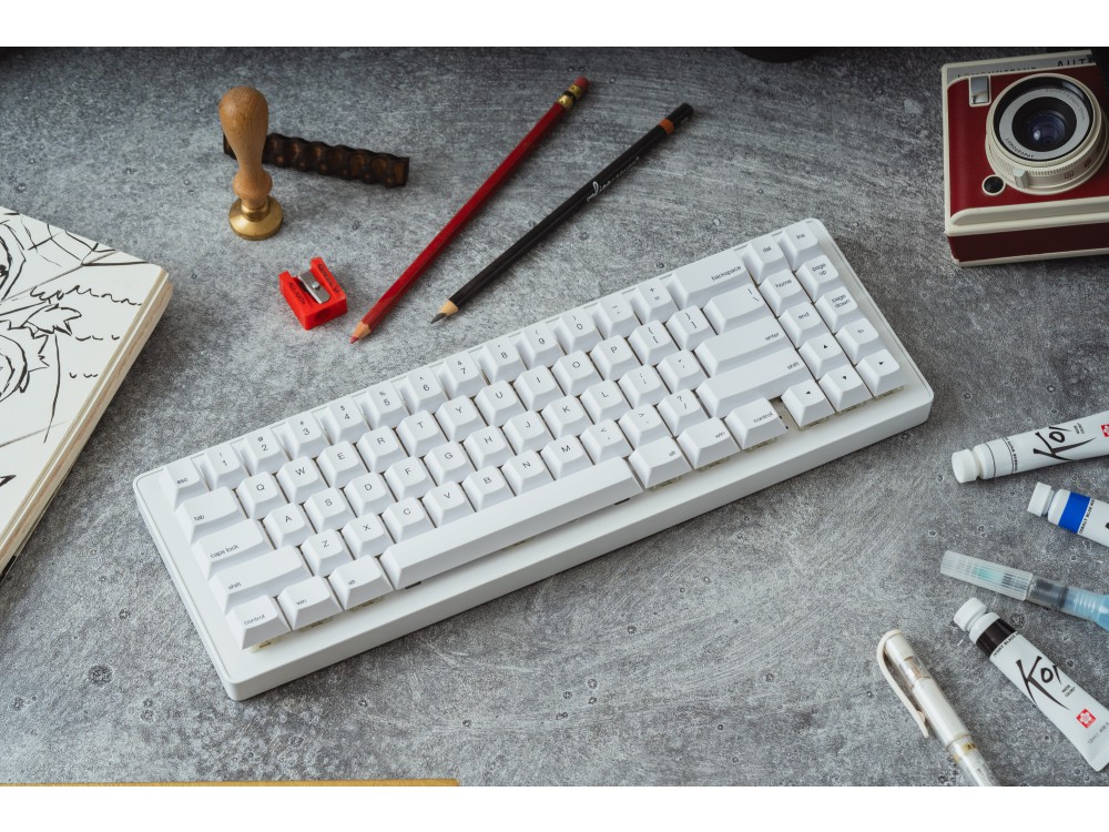 Whitefox eclipse Bluetooth RGB backlit mac PC 65 percent keyboard US